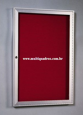 Quadro de Feltro Vermelho com Moldura de Alumínio e Porta de Vidro de Abrir